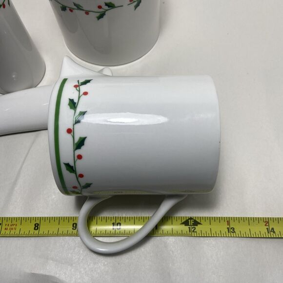 Trisha Holiday Hostess Set Spoon Rest Super Creamer Salt &Pepper Shakers - Picture 12 of 14